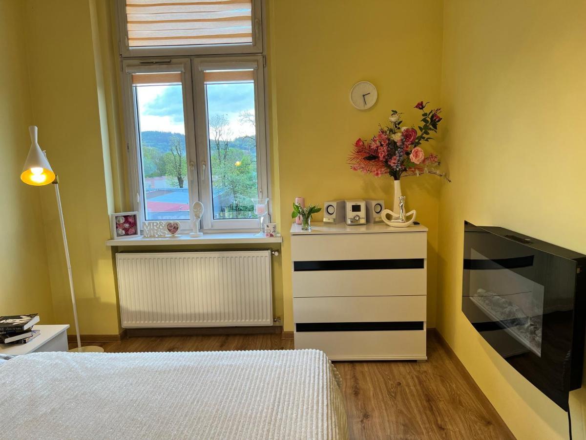 Wolnosci 21 Jelenia Gora Apartment ภายนอก รูปภาพ