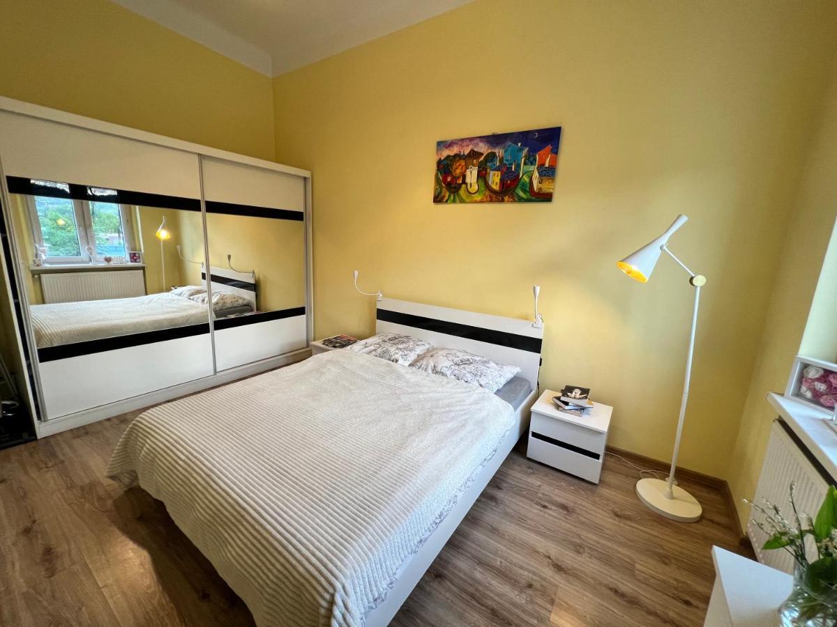 Wolnosci 21 Jelenia Gora Apartment ภายนอก รูปภาพ