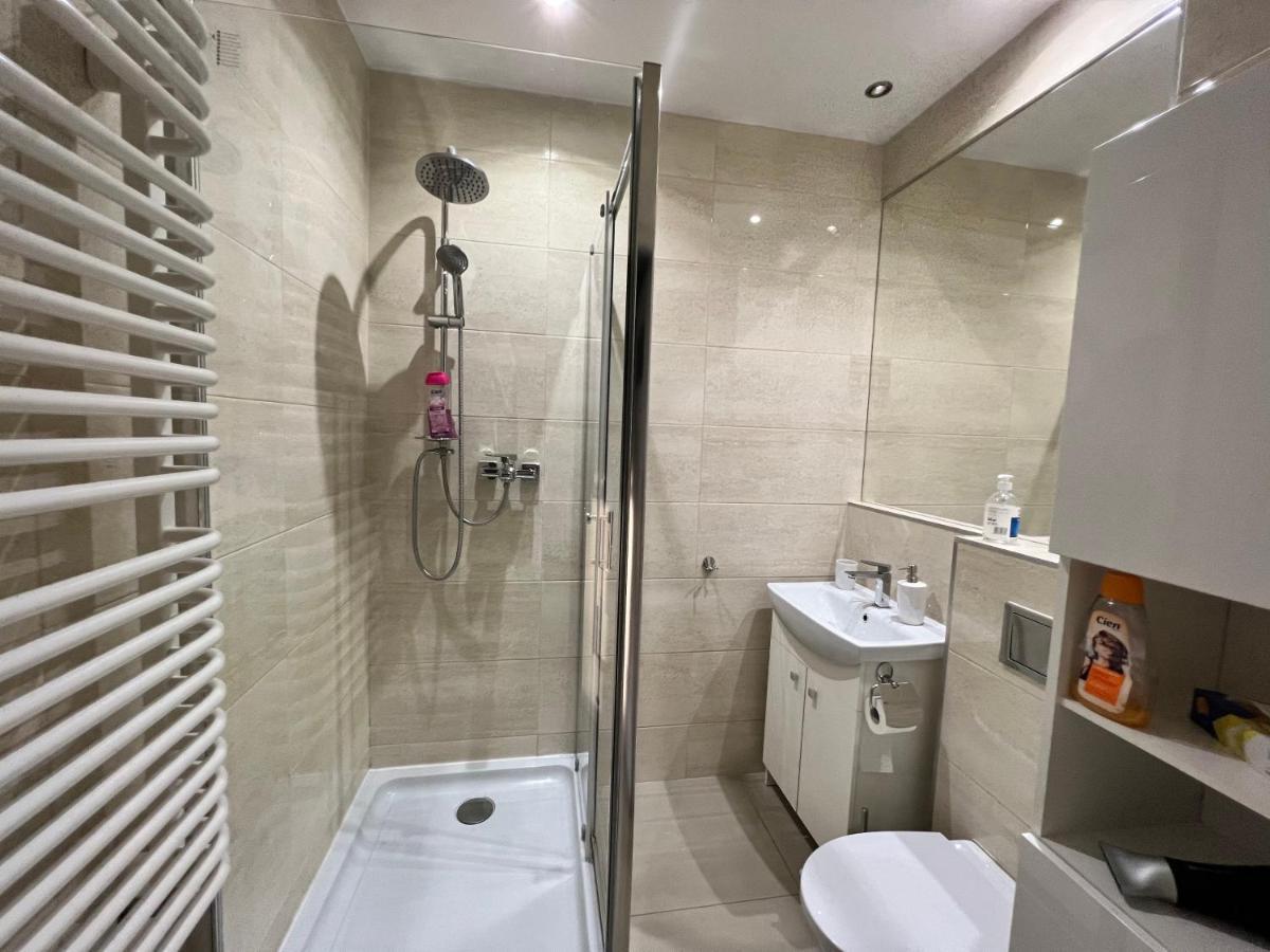 Wolnosci 21 Jelenia Gora Apartment ภายนอก รูปภาพ