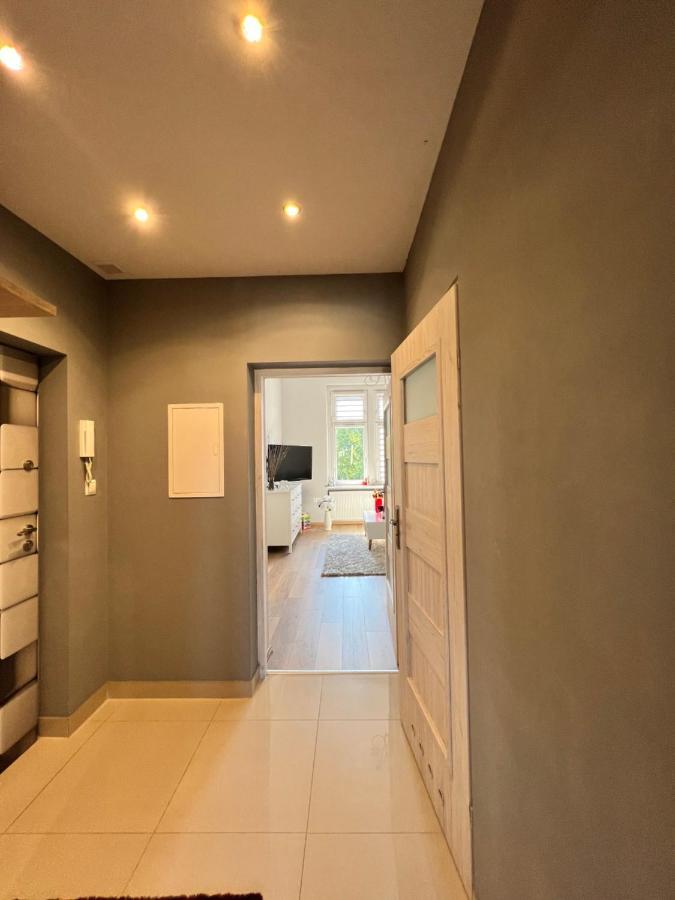 Wolnosci 21 Jelenia Gora Apartment ภายนอก รูปภาพ
