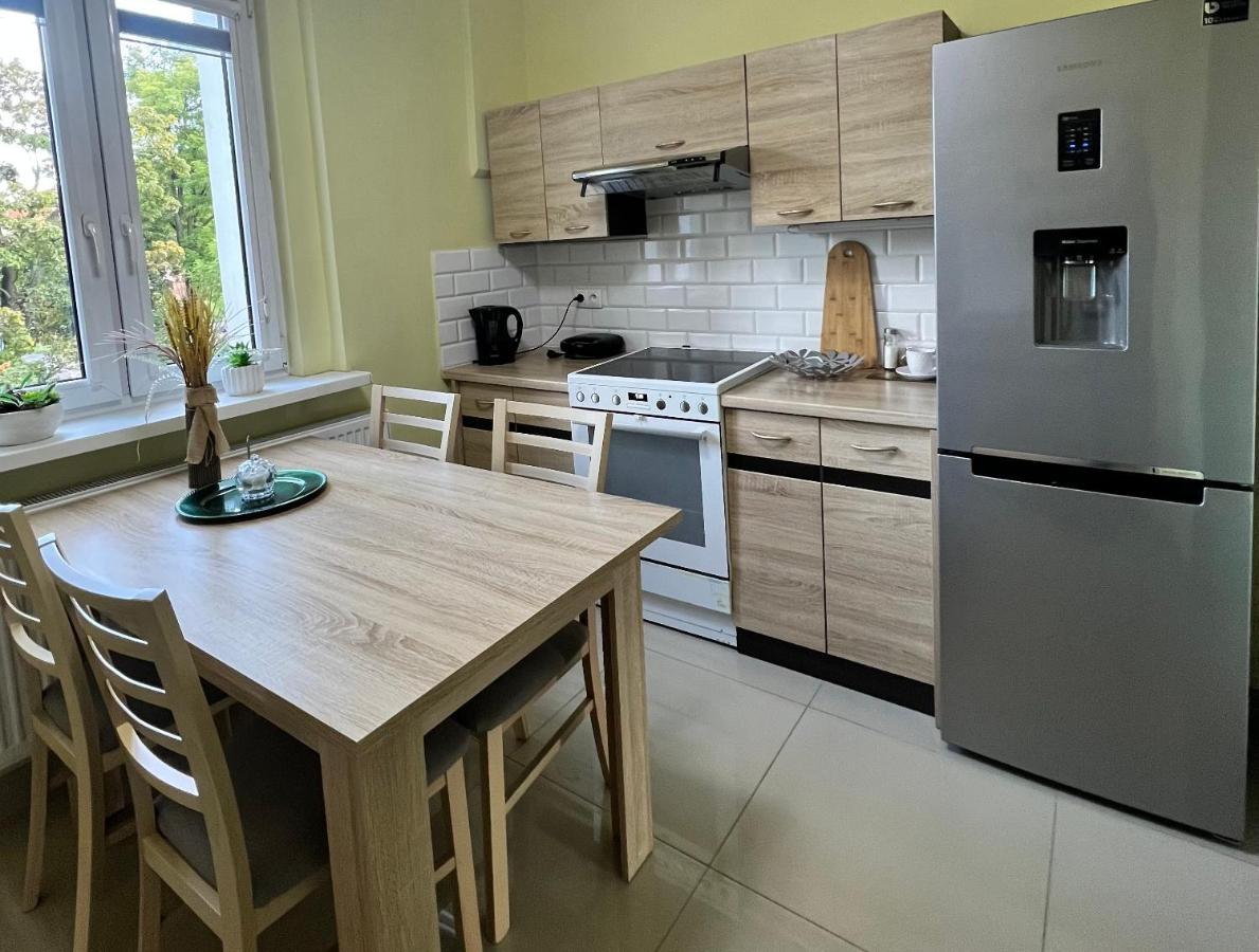 Wolnosci 21 Jelenia Gora Apartment ภายนอก รูปภาพ