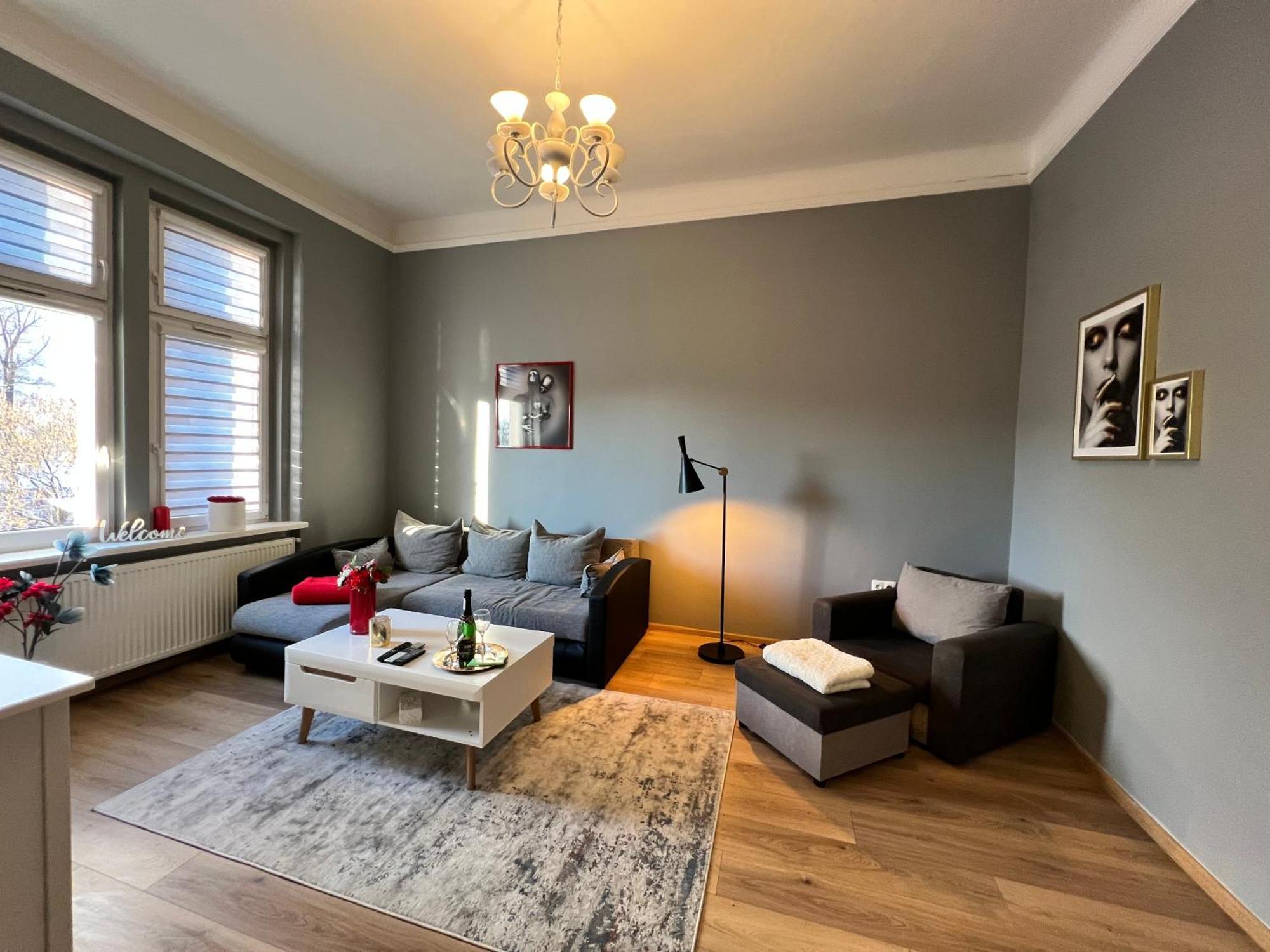 Wolnosci 21 Jelenia Gora Apartment ภายนอก รูปภาพ