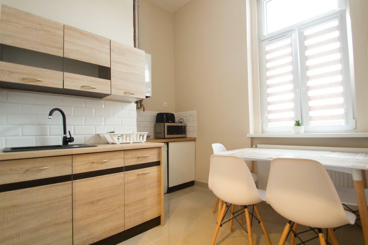 Wolnosci 21 Jelenia Gora Apartment ภายนอก รูปภาพ