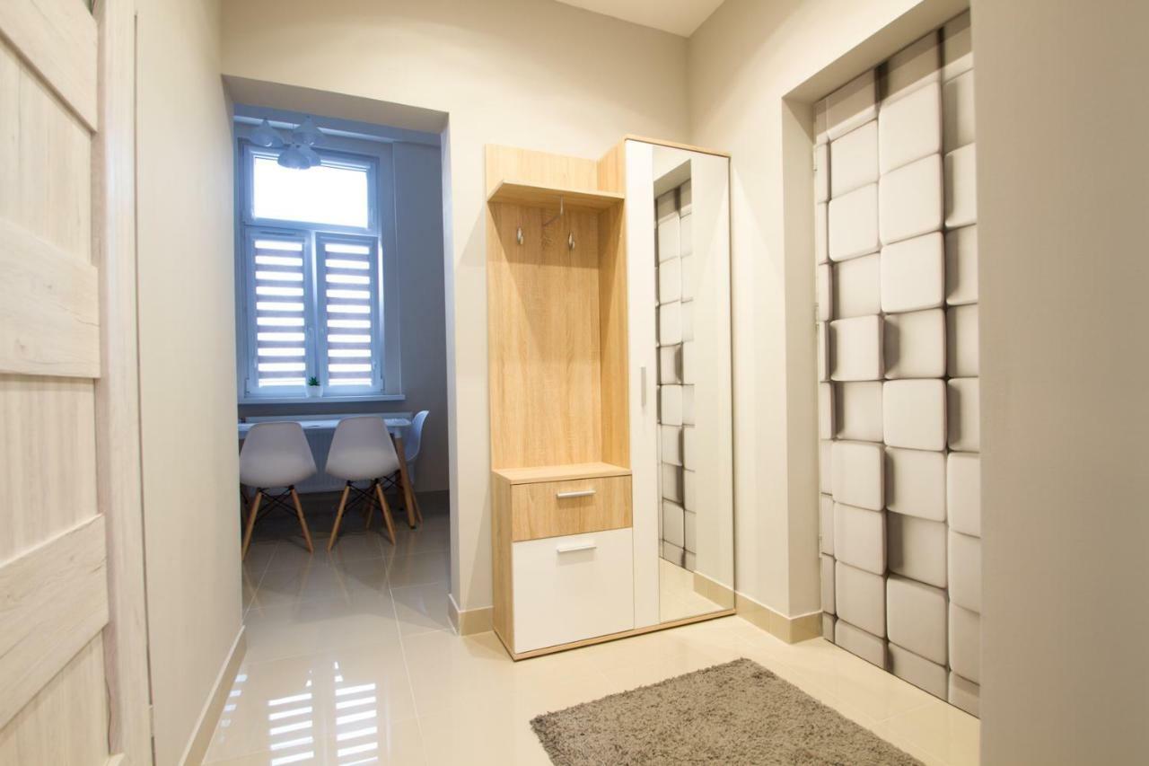 Wolnosci 21 Jelenia Gora Apartment ภายนอก รูปภาพ