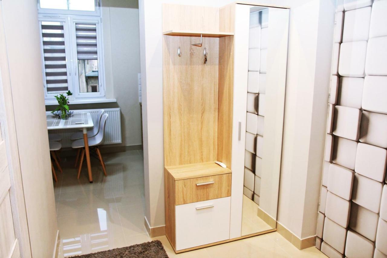 Wolnosci 21 Jelenia Gora Apartment ภายนอก รูปภาพ