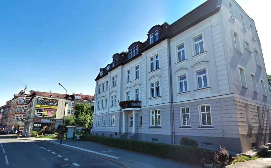 Wolnosci 21 Jelenia Gora Apartment ภายนอก รูปภาพ