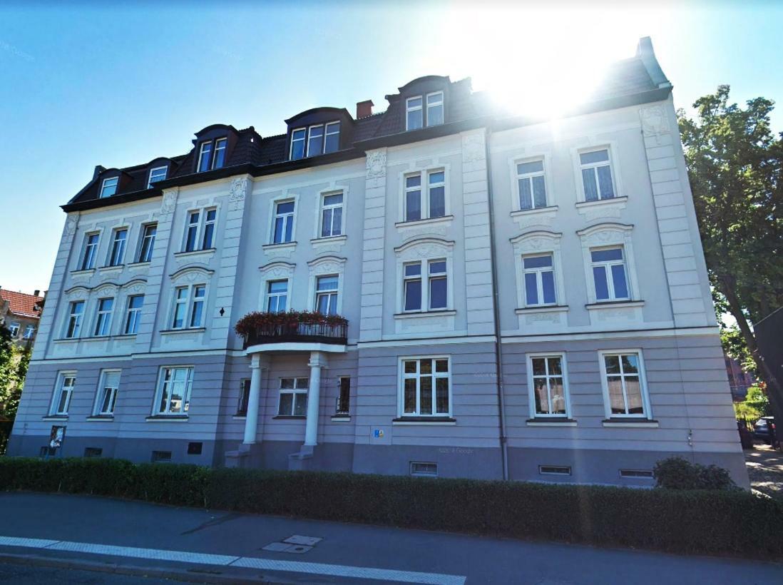 Wolnosci 21 Jelenia Gora Apartment ภายนอก รูปภาพ